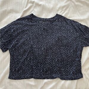 Victoria sport crop tee